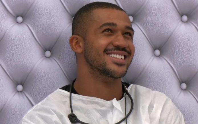Eliminado do BBB, Matheus confirma incidente no banheiro do Quarto Branco