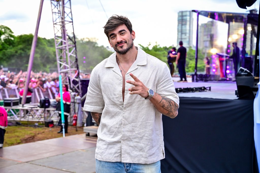 Ex BBB chama policia em farmácia após alegar erro em medicamento