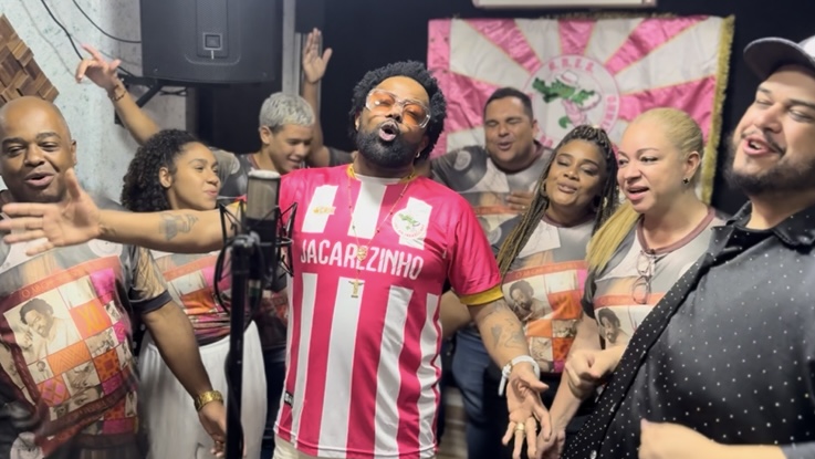 Escola de Samba tem quadra atingida por incêndio