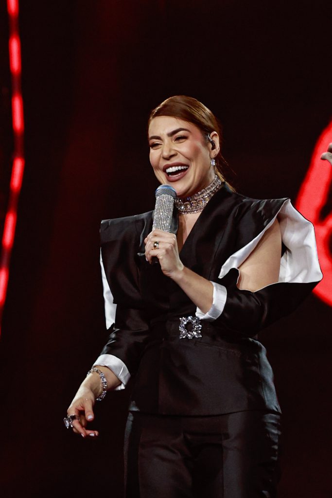 Naiara Azevedo anuncia show de lançamento de DVD