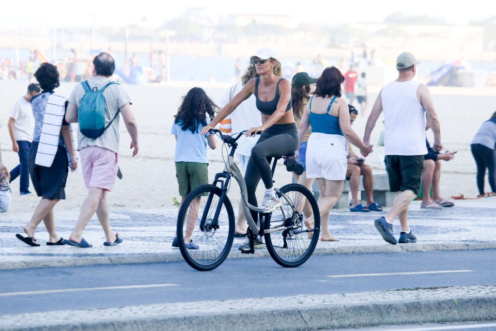 Gisele Bündchen é flagrada no Brasil. Veja fotos!