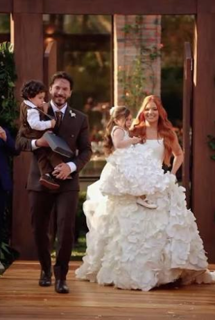 Viih Tube diz que vai processar banda por desistência em seu casamento