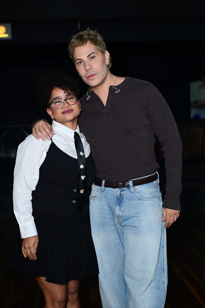 Tia Milena realiza sonho de conhecer Christian Chavez
